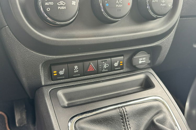 Jeep Compass 2.0 benz 156KM Wersja 70TH Skóry Podgrz fotele Szyberdach Duże radio zdjęcie 23
