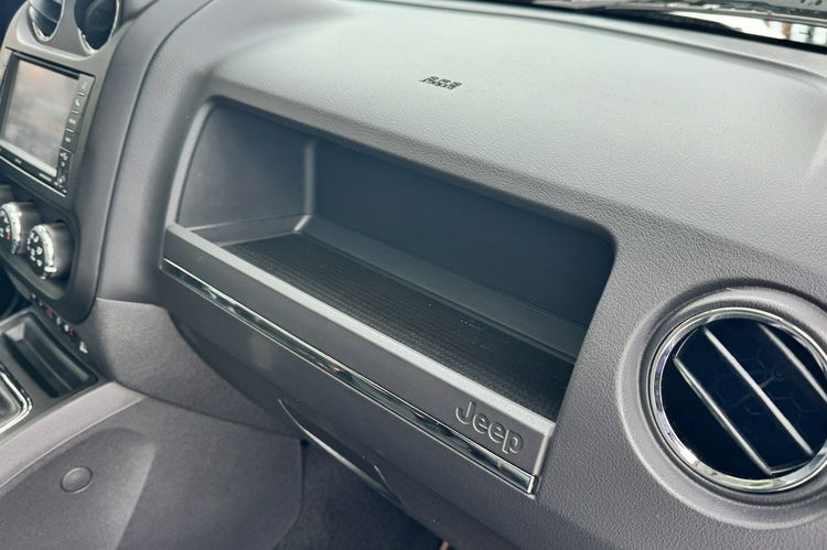 Jeep Compass 2.0 benz 156KM Wersja 70TH Skóry Podgrz fotele Szyberdach Duże radio zdjęcie 25