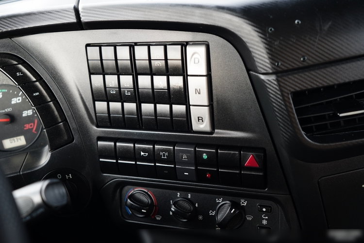 Iveco STRALIS 360 / 6X2 /  LAWETA / PLATFORMA 9.3 M / NAJAZDY HYDRAULICZNE / WYCIĄGARKA / OŚ PODONOSZONA  / EURO 6 zdjęcie 38