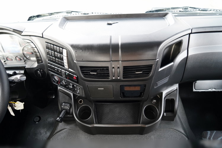 Iveco STRALIS 360 / 6X2 /  LAWETA / PLATFORMA 9.3 M / NAJAZDY HYDRAULICZNE / WYCIĄGARKA / OŚ PODONOSZONA  / EURO 6 zdjęcie 39