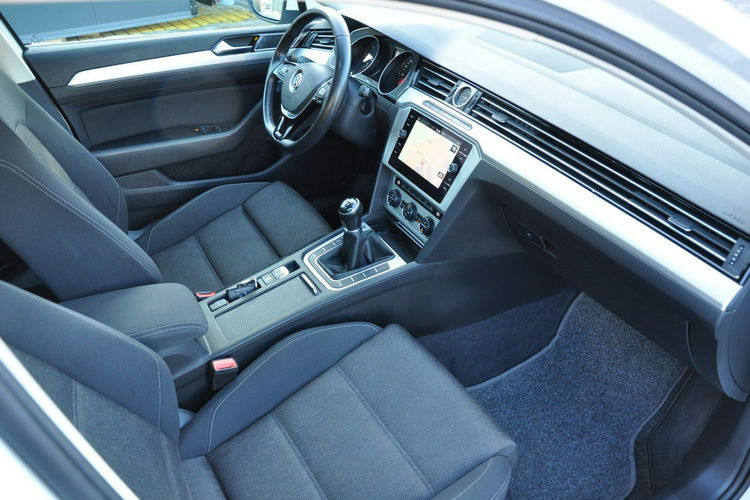 Volkswagen Passat 2.0TDI 150KM Manual Comfortline Podgrz.Szyba Ledy Salon PL 1wł Gwar. zdjęcie 24