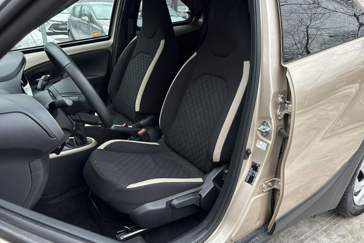 Toyota Aygo X 1.0 VVTi 72KM STYLE, salon Polska, gwarancja zdjęcie 12