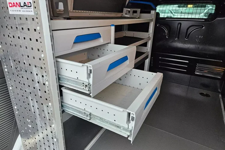 Ford transit-connect Long 39999zł NETTO Zabudowa warsztatowa 1.5TdCi/120KM zdjęcie 16