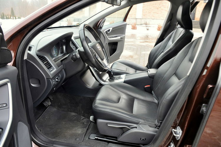 Volvo XC 60 2.0d(181KM) Lift Xenon Led Navi Panorama Skóry Vitrual I Wł Alu17"ASO zdjęcie 21