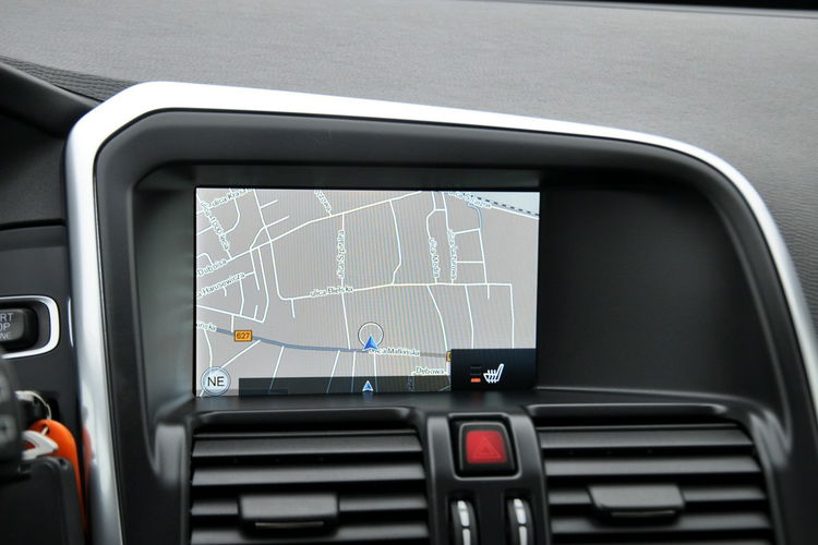 Volvo XC 60 2.0d(181KM) Lift Xenon Led Navi Panorama Skóry Vitrual I Wł Alu17"ASO zdjęcie 31