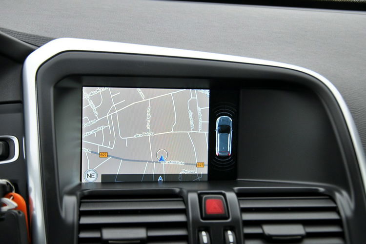 Volvo XC 60 2.0d(181KM) Lift Xenon Led Navi Panorama Skóry Vitrual I Wł Alu17"ASO zdjęcie 32
