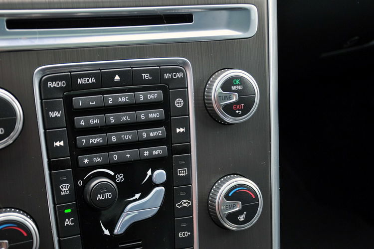 Volvo XC 60 2.0d(181KM) Lift Xenon Led Navi Panorama Skóry Vitrual I Wł Alu17"ASO zdjęcie 34