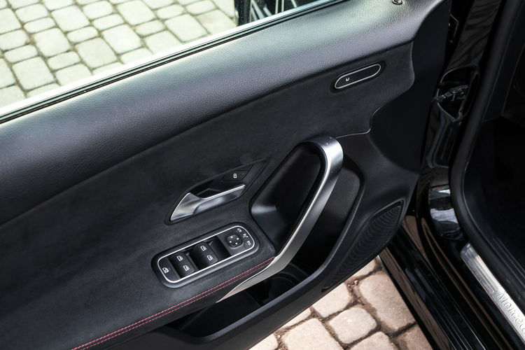 Mercedes A 180 1.3_Benzyna_136KM_ 76tyś. km zdjęcie 11