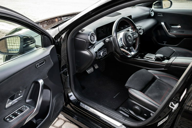 Mercedes A 180 1.3_Benzyna_136KM_ 76tyś. km zdjęcie 13