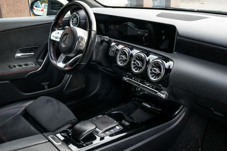 Mercedes A 180 1.3_Benzyna_136KM_ 76tyś. km zdjęcie 15