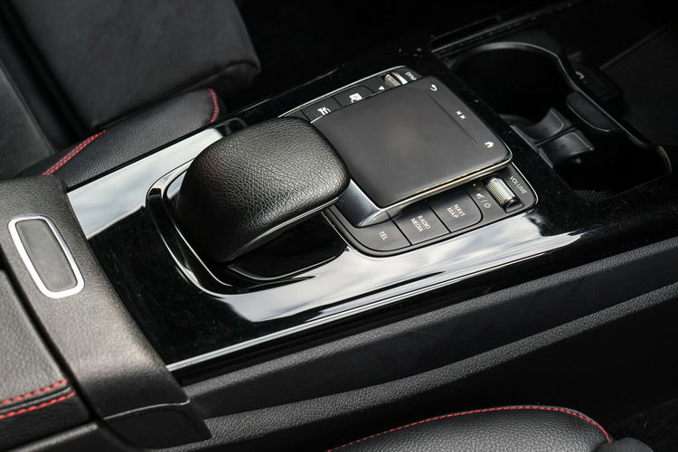 Mercedes A 180 1.3_Benzyna_136KM_ 76tyś. km zdjęcie 16