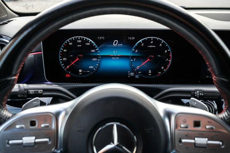 Mercedes A 180 1.3_Benzyna_136KM_ 76tyś. km zdjęcie 23
