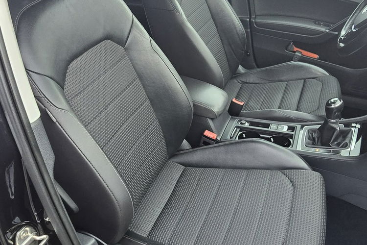 Volkswagen Golf 1.4 Turbo Navi. zdjęcie 23