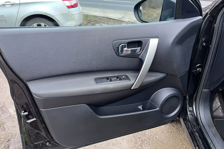 Nissan Qashqai 2.0 LIFT 4x4 Climatronic Kamera360 Alu 6biegów Panorama Stan BDB BEzwy zdjęcie 16