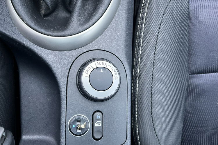 Nissan Qashqai 2.0 LIFT 4x4 Climatronic Kamera360 Alu 6biegów Panorama Stan BDB BEzwy zdjęcie 22