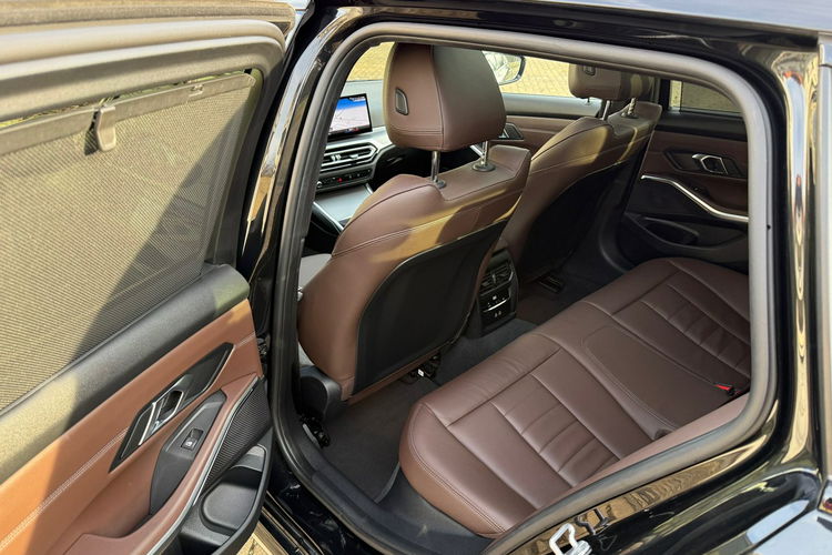 BMW 330 330I M SPORT Faktura VAT 23% zdjęcie 19