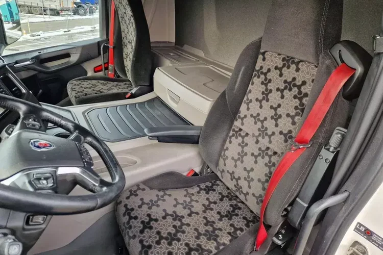 Scania P410A4X2NB Przód Na Poduszce zdjęcie 21