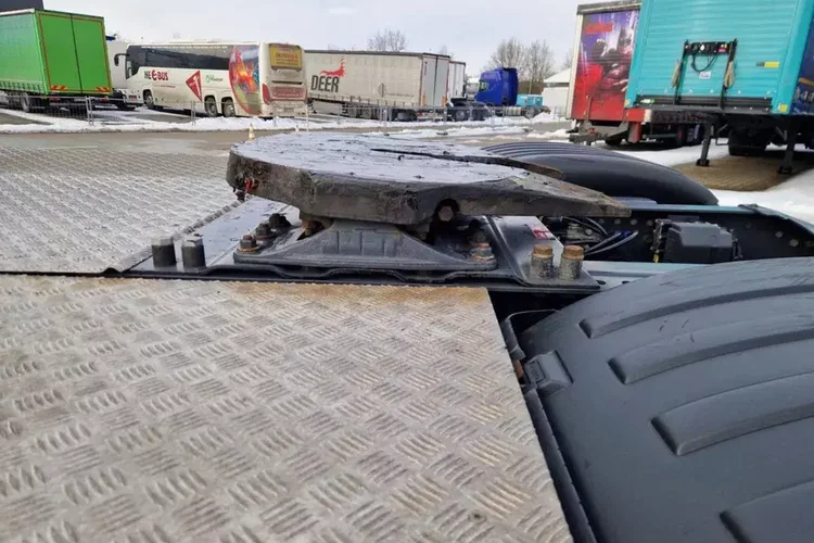 Scania P410A4X2NB Przód Na Poduszce zdjęcie 7