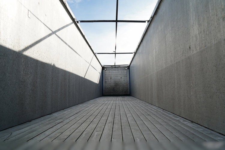 KNAPEN / RUCHOMA PODŁOGA / WALKING FLOOR / 91 m3 / 2021 ROK / OŚ PODNOSZONA / OSIE SAF / ALUFELGI / zdjęcie 16