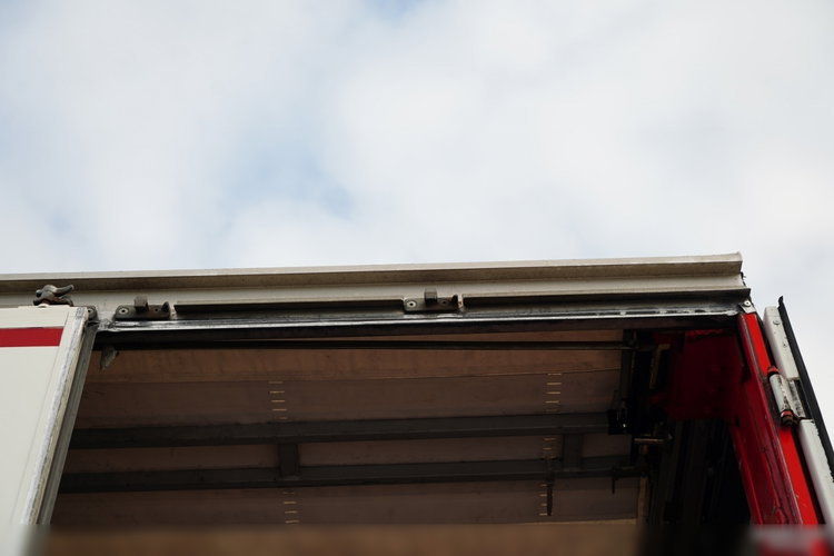 Volvo FH 460 / ZESTAW TANDEM / 120 M3 / PRZEJAZDOWY / BURTOWY / KLIMA POSTOJOWA /  MOCNA PODŁOGA / WINDA /  OŚ PODNOSZONA / SKRĘTNA  6x2 zdjęcie 36