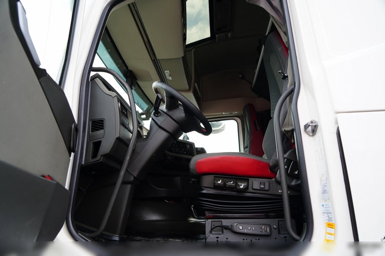 Volvo FH 460 / ZESTAW TANDEM / 120 M3 / PRZEJAZDOWY / BURTOWY / KLIMA POSTOJOWA /  MOCNA PODŁOGA / WINDA /  OŚ PODNOSZONA / SKRĘTNA  6x2 zdjęcie 48