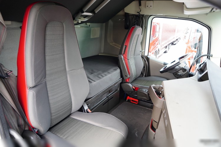 Volvo FH 460 / ZESTAW TANDEM / 120 M3 / PRZEJAZDOWY / BURTOWY / KLIMA POSTOJOWA /  MOCNA PODŁOGA / WINDA /  OŚ PODNOSZONA / SKRĘTNA  6x2 zdjęcie 59