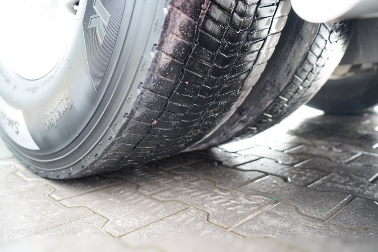 DAF XF 530 / HYDRAULIKA / KLIMA POSTOJOWA / SUPER SPACE CAB / CAŁA NA PODUSZKACH / TV / ALUFELGI zdjęcie 20