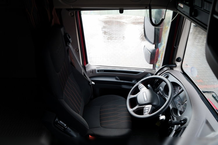 DAF XF 530 / HYDRAULIKA / KLIMA POSTOJOWA / SUPER SPACE CAB / CAŁA NA PODUSZKACH / TV / ALUFELGI zdjęcie 29