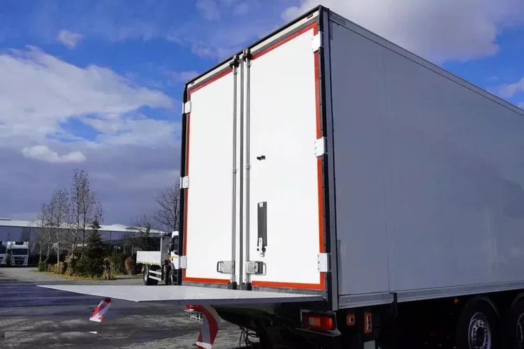 Volvo FH 500 6x2 E6 / Chłodnia Schmitz 19 EPAL / Thermoking T-1000R zdjęcie 15