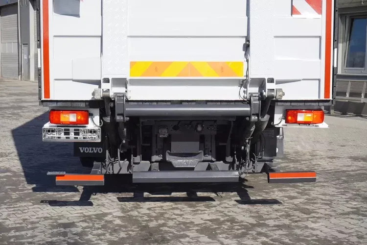 Volvo FH 500 6x2 E6 / Chłodnia Schmitz 19 EPAL / Thermoking T-1000R zdjęcie 16