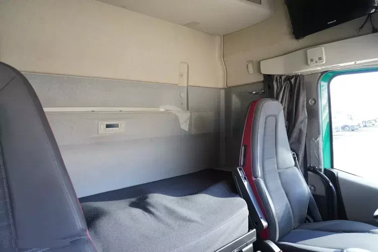 Volvo FH 500 6x2 E6 / Chłodnia Schmitz 19 EPAL / Thermoking T-1000R zdjęcie 26