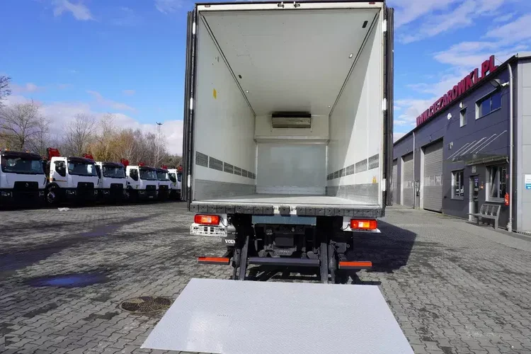 Volvo FH 500 6x2 E6 / Chłodnia Schmitz 19 EPAL / Thermoking T-1000R zdjęcie 6