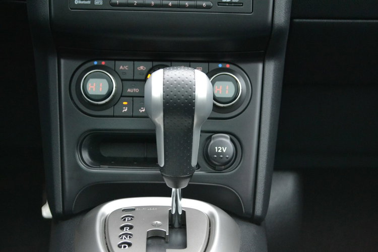 Qashqai Nissan Qashqai 2.0 Full opcja Automat , skóra , ksenon zdjęcie 15