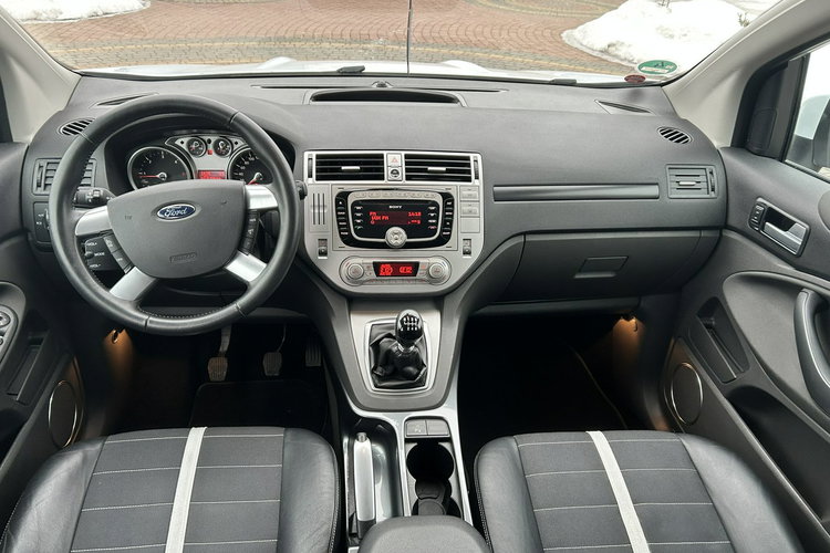 Ford Kuga zdjęcie 10