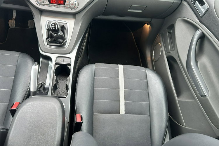 Ford Kuga zdjęcie 14