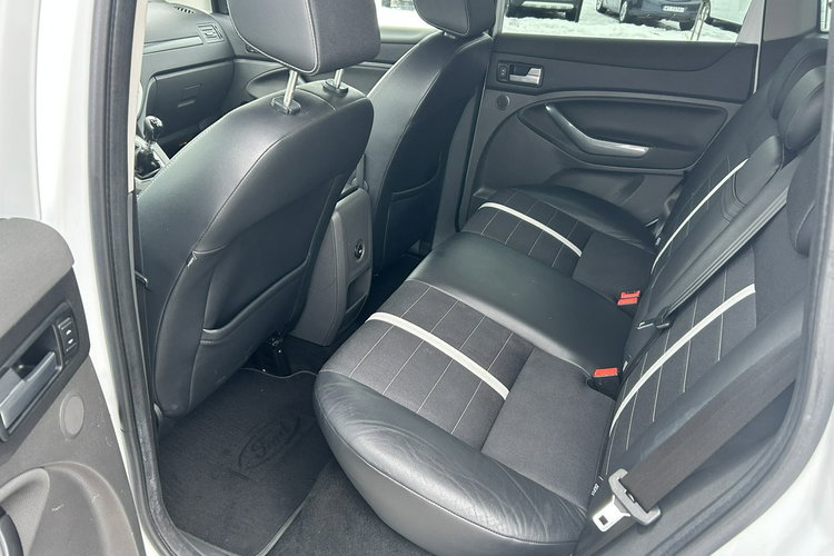 Ford Kuga zdjęcie 15