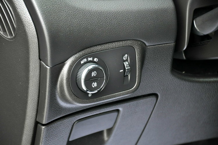 Opel Zafira 2.0d(170KM) Full Led Navi Kamera 7-Foteli Grzana Kierownica Alu17"ASO zdjęcie 36