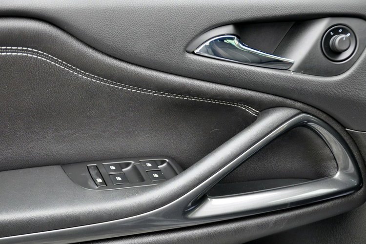 Opel Zafira 2.0d(170KM) Full Led Navi Kamera 7-Foteli Grzana Kierownica Alu17"ASO zdjęcie 37