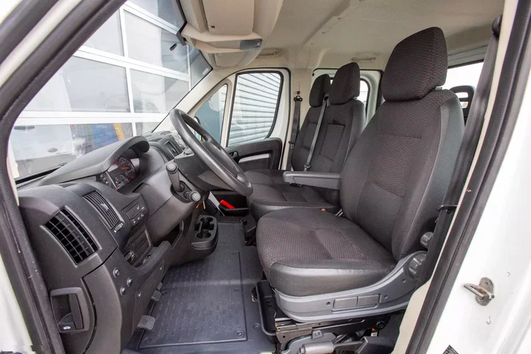 Peugeot Boxer 7-OSÓB DOKA SKRZYNIA 165KM zdjęcie 9