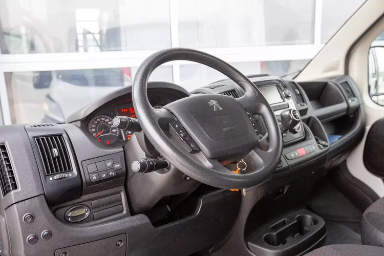 Peugeot Boxer 7-OSÓB DOKA SKRZYNIA 165KM zdjęcie 10