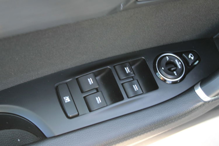 Hyundai i40 F-VAT Gwarancja netto 34 878 PLN Comfort Grzane fotele Kamera zdjęcie 17