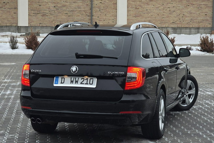 Superb Skoda Superb 2.0 TDI DSG Comfort zdjęcie 13