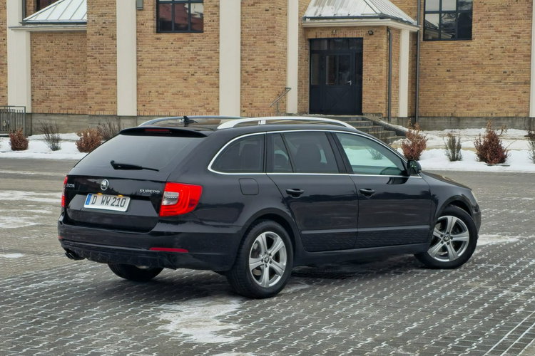 Superb Skoda Superb 2.0 TDI DSG Comfort zdjęcie 16