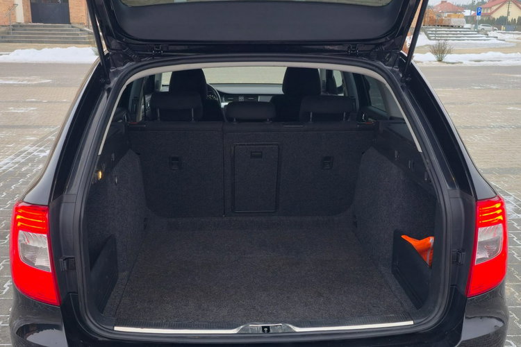 Superb Skoda Superb 2.0 TDI DSG Comfort zdjęcie 18