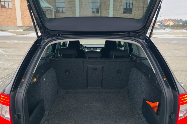 Superb Skoda Superb 2.0 TDI DSG Comfort zdjęcie 19