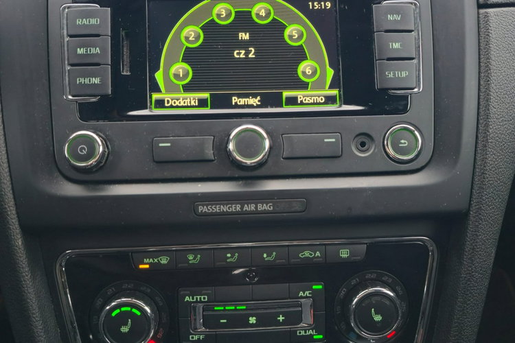 Superb Skoda Superb 2.0 TDI DSG Comfort zdjęcie 28