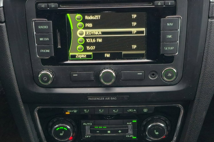 Superb Skoda Superb 2.0 TDI DSG Comfort zdjęcie 31