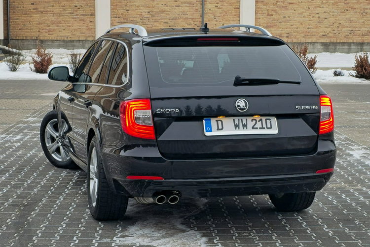 Superb Skoda Superb 2.0 TDI DSG Comfort zdjęcie 9