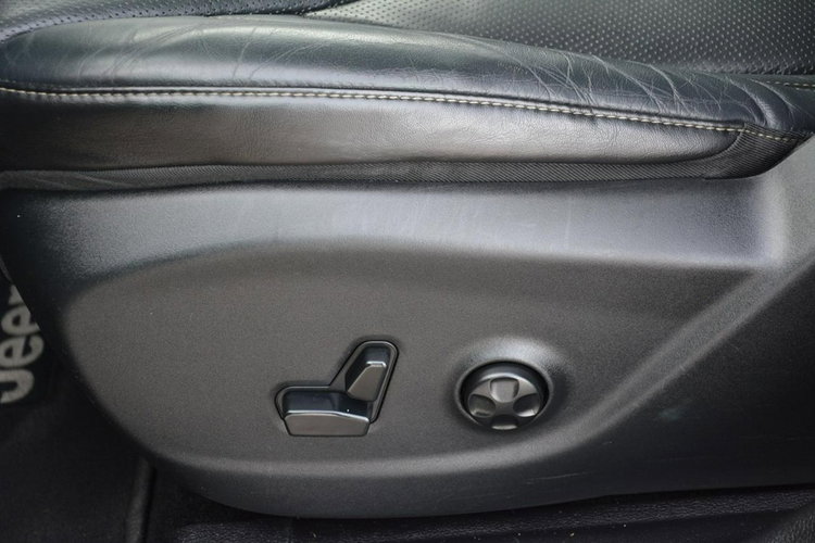 Jeep Cherokee Skóry Navi Wentylacja Kamera Asystent Pasa Xenon Ledy Radar zdjęcie 33