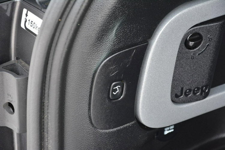 Jeep Cherokee Skóry Navi Wentylacja Kamera Asystent Pasa Xenon Ledy Radar zdjęcie 34